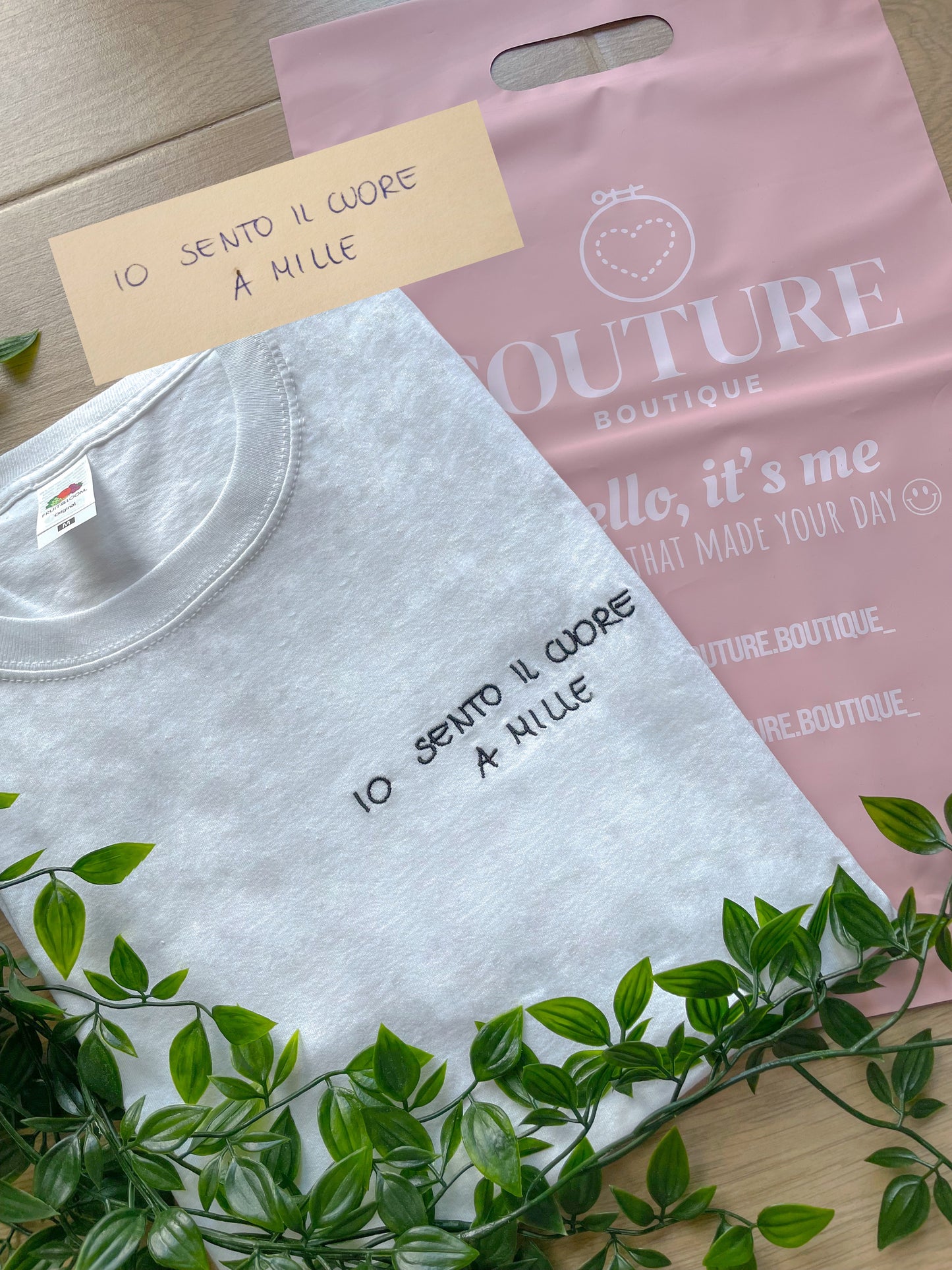 T-shirt con scritte personalizzate