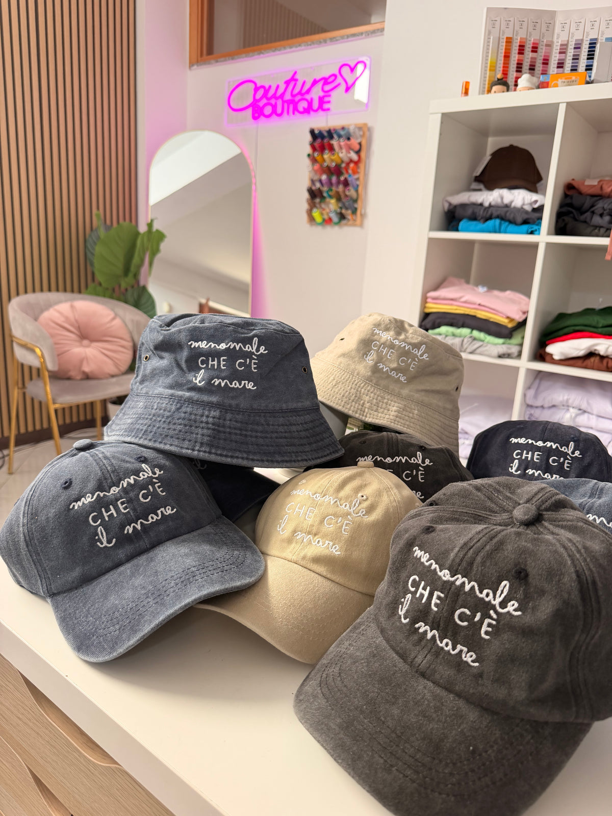 Menomale che c’è il mare- Cappello Ricamato